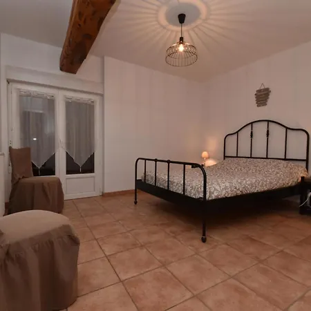 Avec Piscine Et Jardin En Bourbonnais - Fr-1-489-57 Cressanges
