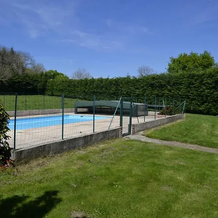 Vakantiehuis Avec Piscine Et Jardin En Bourbonnais - Fr-1-489-57